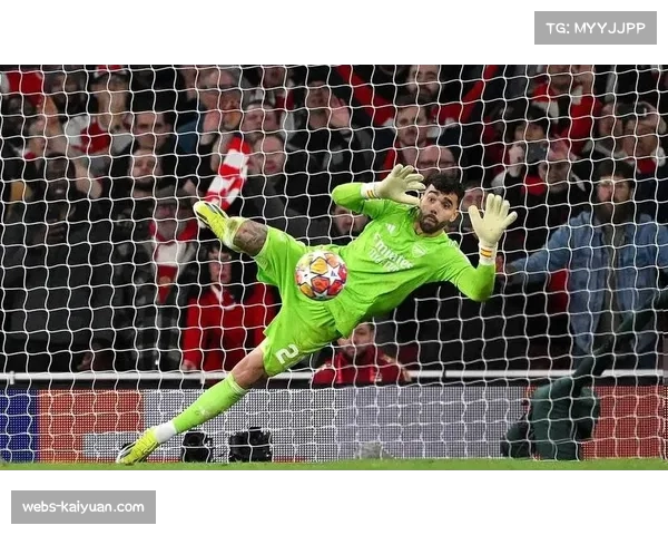 门将的威慑：桑切斯、拉亚等门将活动范围扩大，有效封堵射门角度